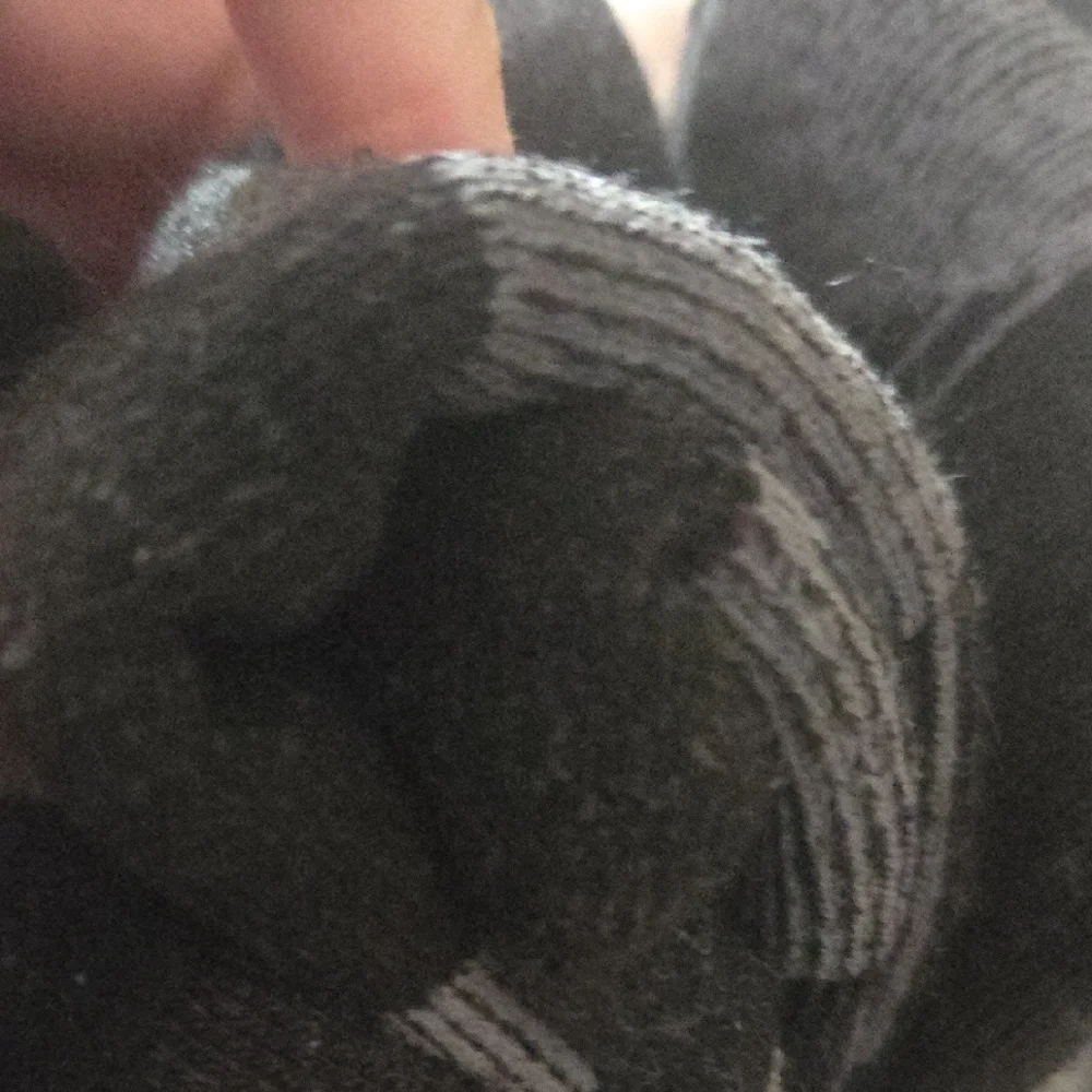 Kirkland Signature Merino Wool Blend Men's Socks - Gray and Black - Picture 8 of 12